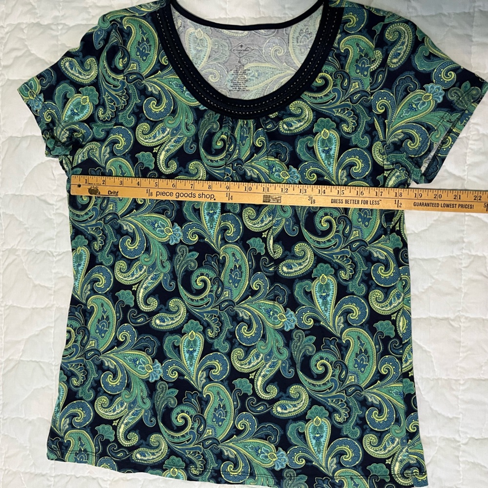 St. John's Bay Green Paisley Short Sleeve Tee - Picture 4 of 5
